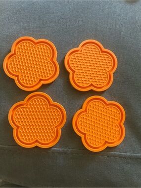 Set of 4 Orange Flower Silicone Coasters